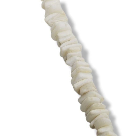 VINTAGE 70s CLASSIC WHITE PUKA SHELL NECKLACE WITH BARREL CLASP CLOSURE - Picture 4 of 6